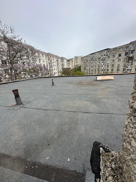 Crangasi, Piata Vintila Mihailescu, 3 min. metrou parc.